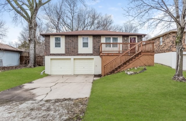 710 Northeast 114 Street - 710 NE 114 St, Kansas City, MO 64155
