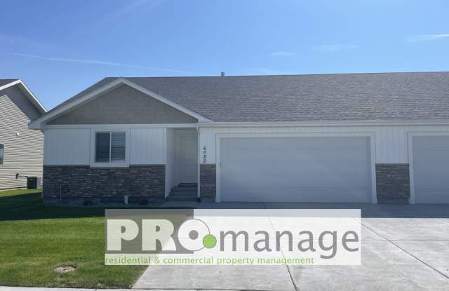 3 Bed, 2 Bath Town Home w/ 2 Car Garage - Idaho Falls photos photos