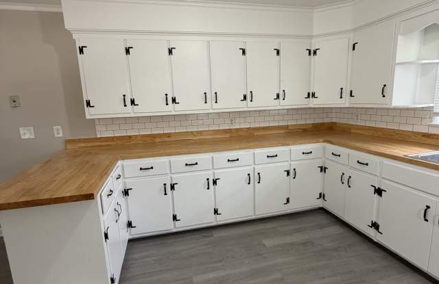 137 Honeysuckle DriveUnit B Gallery 3