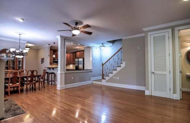 4805 IVY RIDGE Drive SE Gallery 4