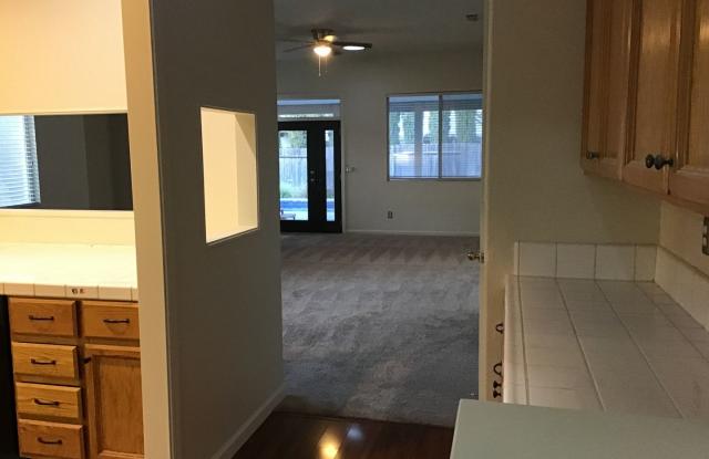 Woodcreek Oaks area home with pool photos photos