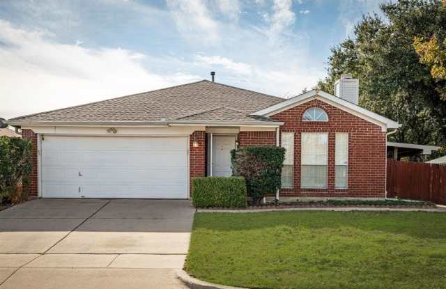 1900 Overland Street - 1900 Overland Street, Fort Worth, TX 76131