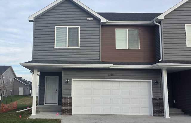 Live the Good Life in Fargo's Golden Valley Townhomes photos photos