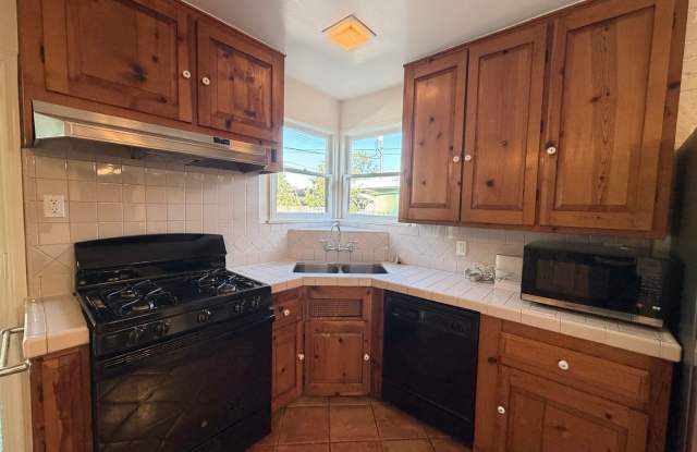 Charming 3BD Pool Home in Van Nuys | 2-Car Garage + Washer/Dryer + Central A/C photos photos