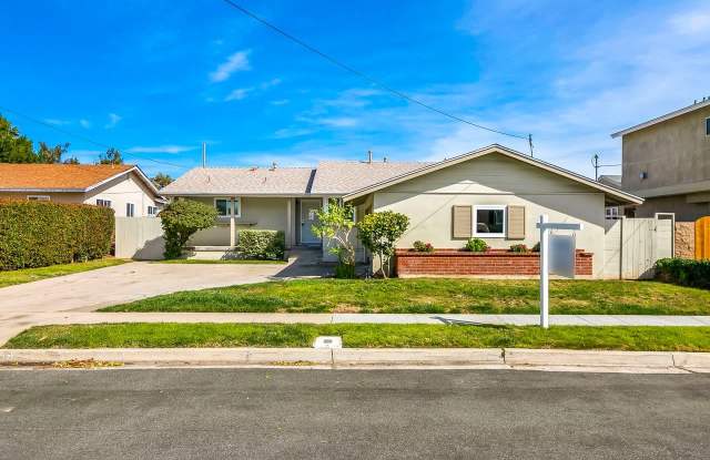 RARE! Lovely and Spacious Clairemont 4BD/2BA Home on Tecolote Canyon! - $5,195/mo! photos photos