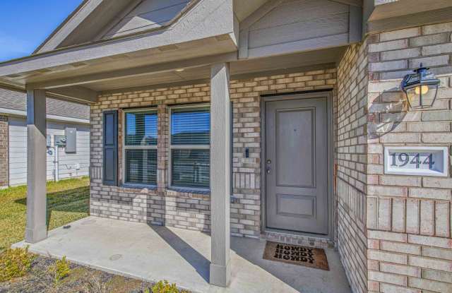 NEW HOME IN PLEASANT HILL AVAILABLE FOR DECEMBER MOVE IN! Gallery 3