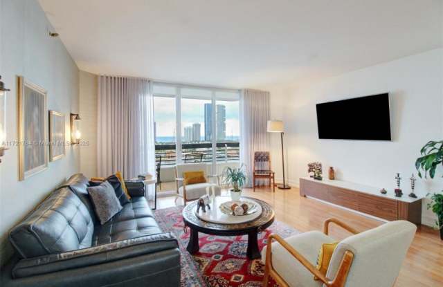 3600 Mystic Pointe Dr photos photos