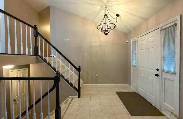 7684 GREEN GARLAND Drive Gallery 4