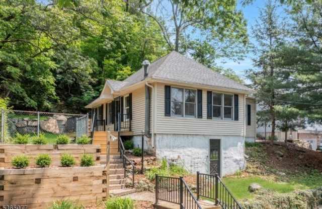 358 Lakeview Ave photos photos