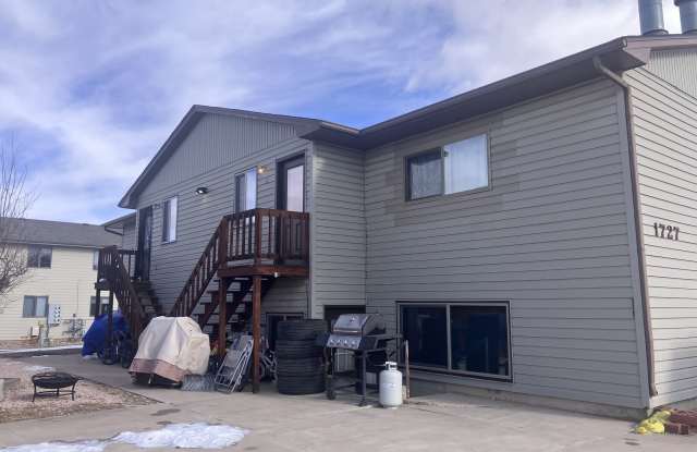 1727 Palmer Drive - 3 photos photos