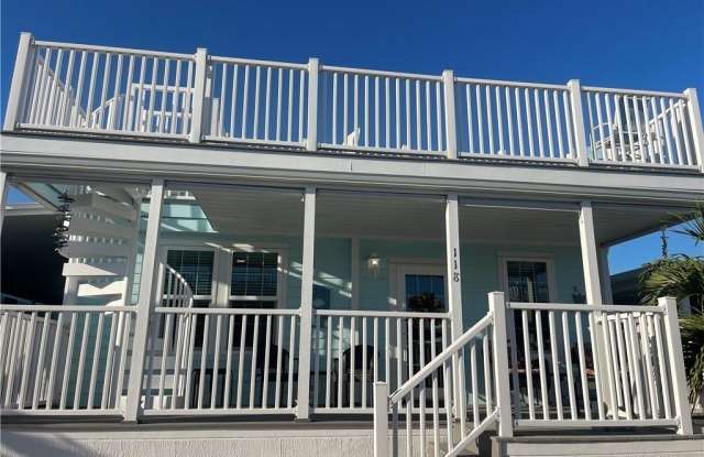 118 NE Bay Drive Gallery 4