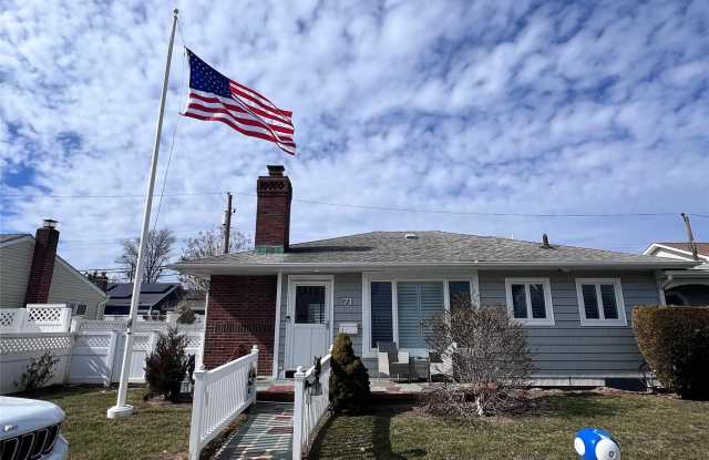 71 Boyd Street - 71 Boyd Street, Long Beach, NY 11561 71 Boyd Street - 71 Boyd Street, Long Beach, NY 11561