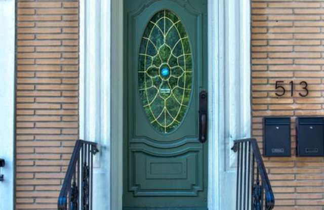 513 Locust Street Gallery 3