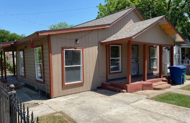 338 Saint George - 338 Saint George Street, San Antonio, TX 78202