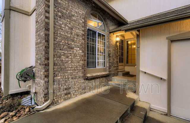 556 Longfellow Ln Gallery 4