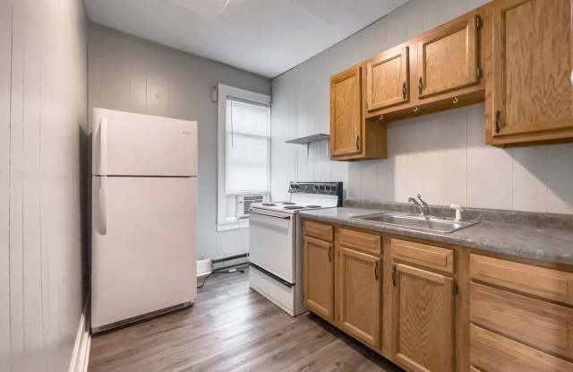 216 N McKinley Ave - Walk to Campus & White River Greenway Gallery 3