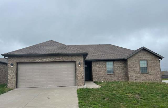 Property Manager - 379 Madrid Street, Republic, MO 65738