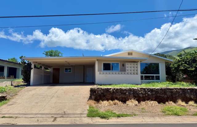 Newly Renovated 4 Bedroom / 2 Bathroom Home for Rent in Lahaina! photos photos