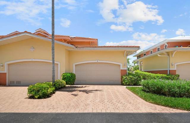 Nicely updated 3-bedroom, 2-bath upper-floor condo in Fort Myers photos photos