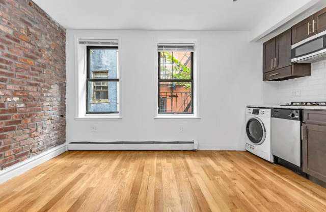 325 East 10th Street Gallery 2