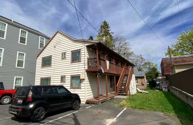 519 South Almon Street - C - 519 S Almon St, Moscow, ID 83843