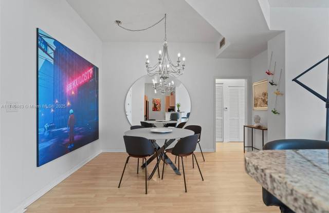 2775 Northeast 187th Street Gallery 4