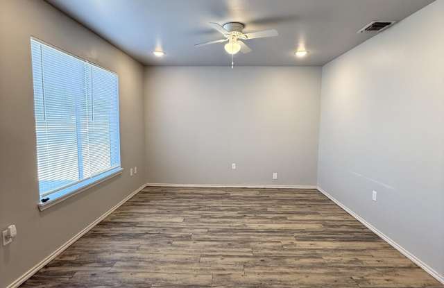 1520 E 13th Street - 1520 East 13th Street, Lubbock, TX 79403