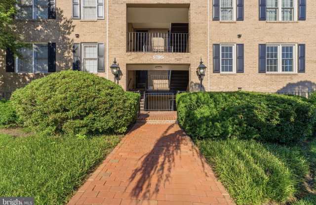 5705 BREWER HOUSE CIR #T-2 Gallery 3