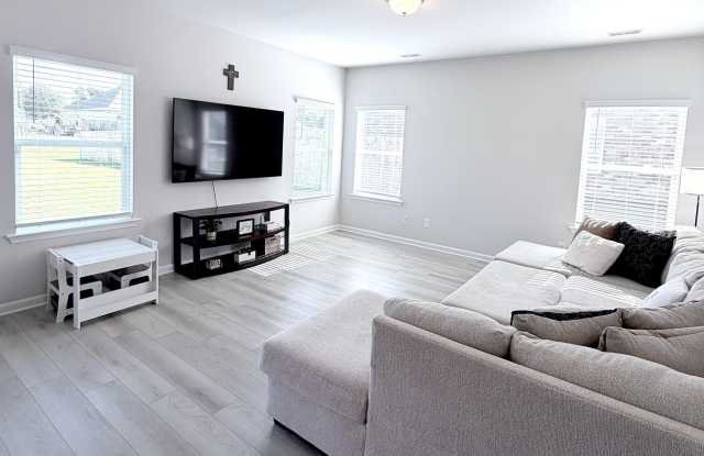 18834 Cottontail Lane Gallery 3