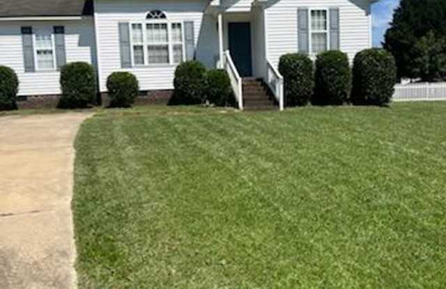 3 Bedroom Ranch with fenced yard photos photos