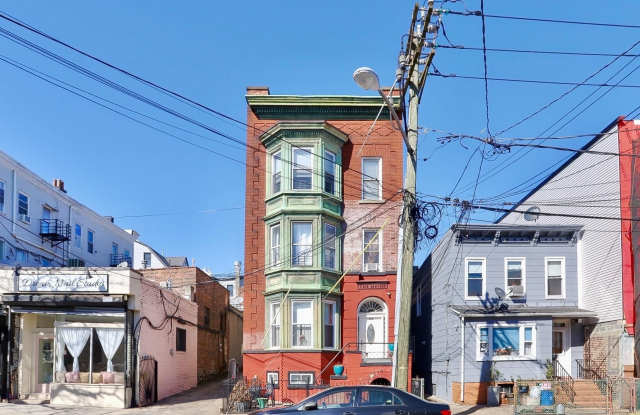 118 BOWERS ST photos photos