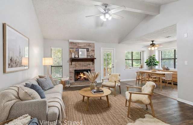 402 Forest Creek Dr photos photos
