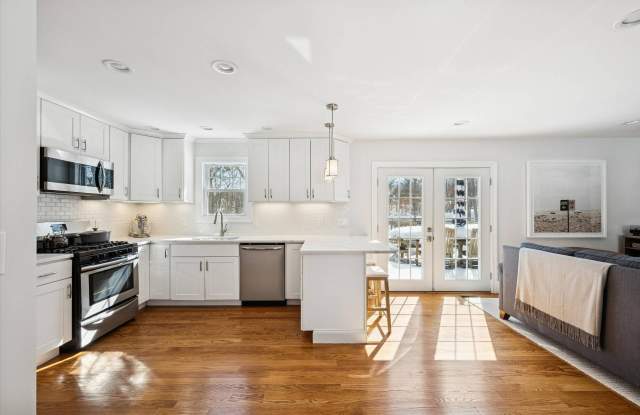 4 STUART CT Gallery 2