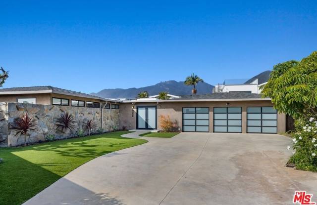 18131 Kingsport Dr - 18131 Kingsport Drive, Topanga, CA 90265