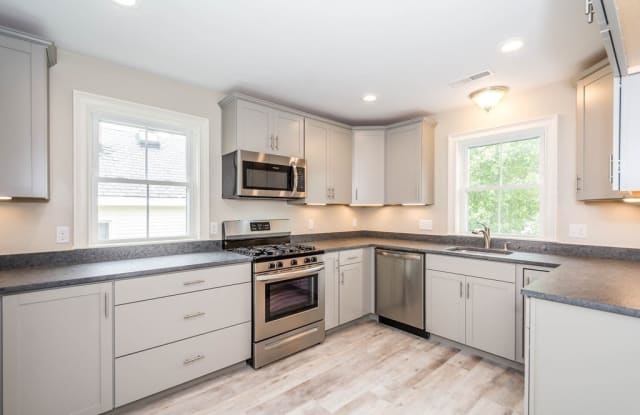 7 Park St - 7 Park Street, Haverhill, MA 01830