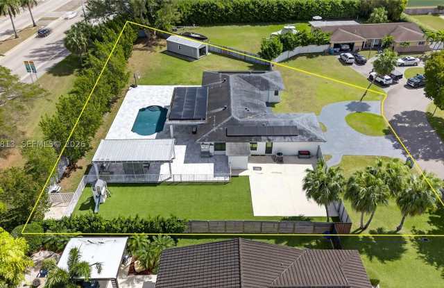 11951 SW 120th Ter Gallery 3