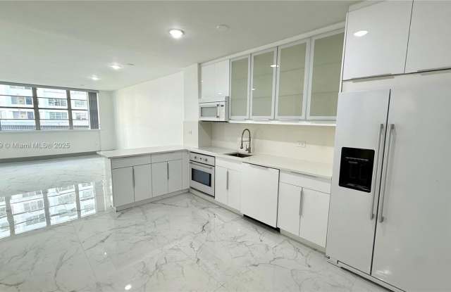 999 Brickell Bay Dr photos photos