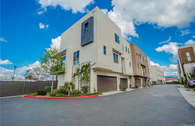 323 Mission Road - 323 Mission Rd, Montebello, CA 90640