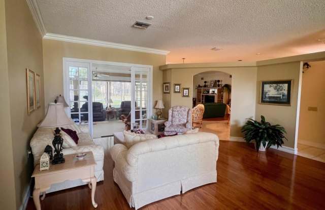 7424 Harvard Hills Place Gallery 2