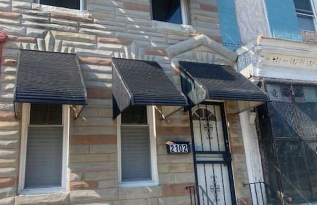 2102 W Fayette Street photos photos