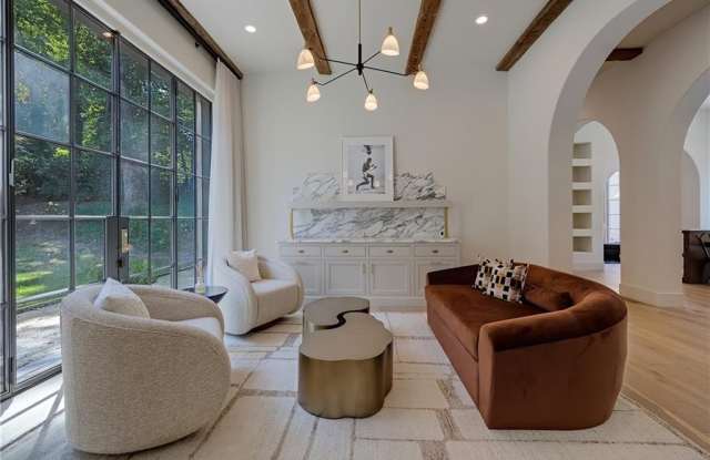 3570 Knollwood Drive NW Gallery 3
