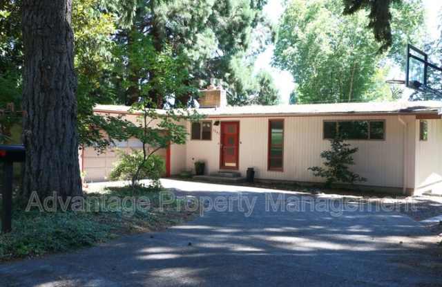 3240 NW Elmwood Dr. photos photos