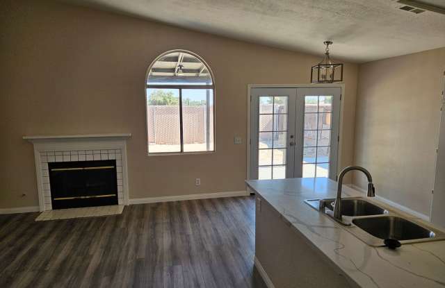 4 Bedroom Adelanto Home Gallery 4