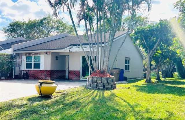 1070 NW 53rd St photos photos