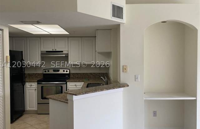 300 Crestwood Ct N Gallery 4