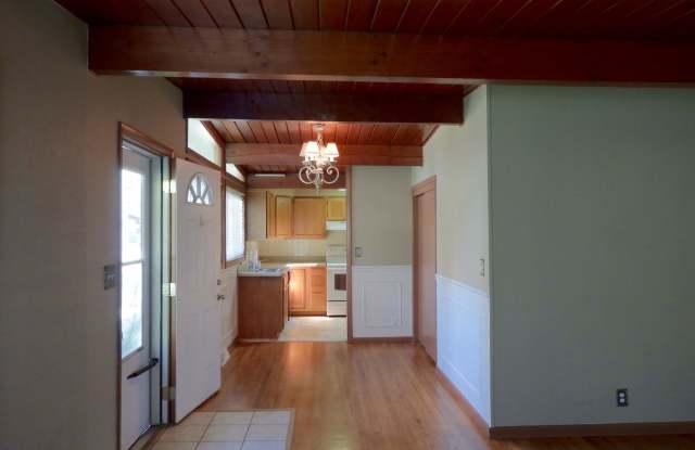 6203 North Howard Avenue Gallery 4