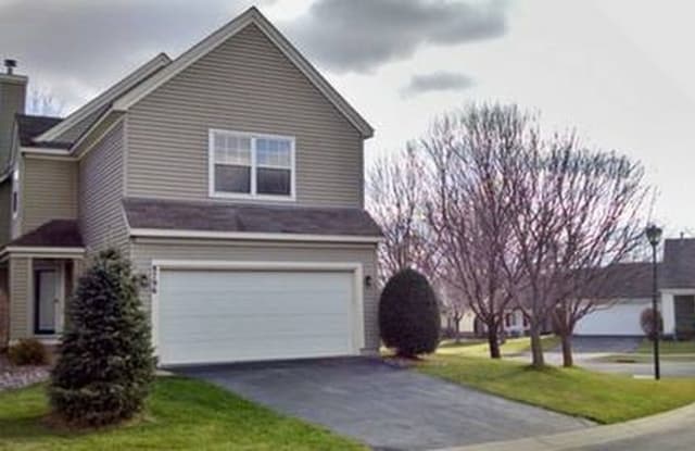 8796 N Bay Dr - 8796 North Bay Drive, Chanhassen, MN 55317
