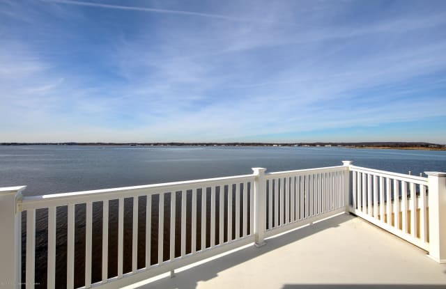 7 Circle Drive - 7 Circle Dr, Monmouth Beach, NJ 07750