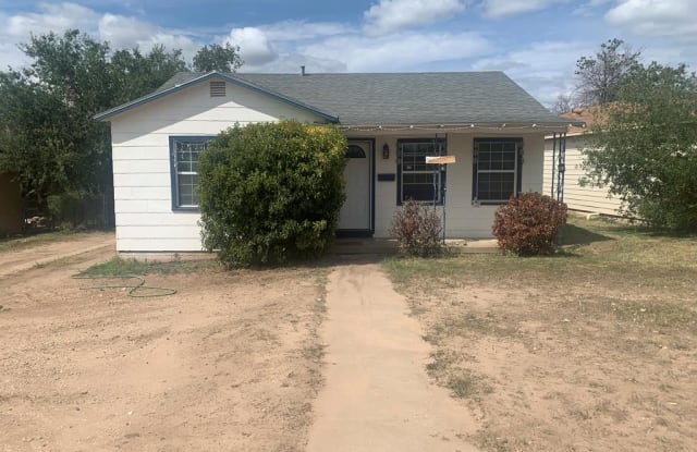 2110 Coleman St - 2110 Coleman Street, San Angelo, TX 76901