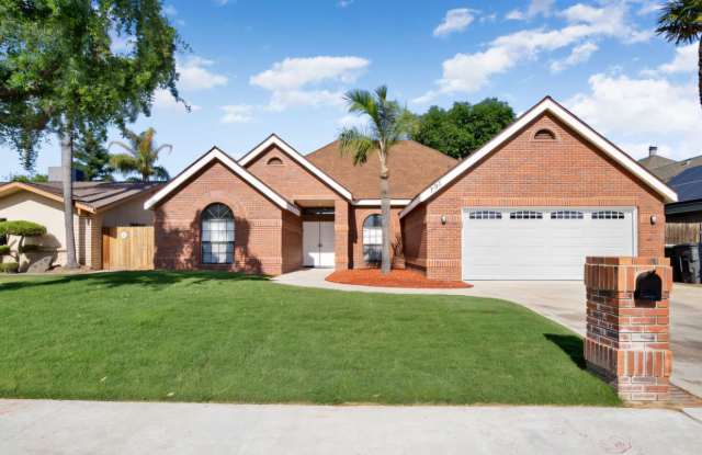 791 Redwood Ave photos photos